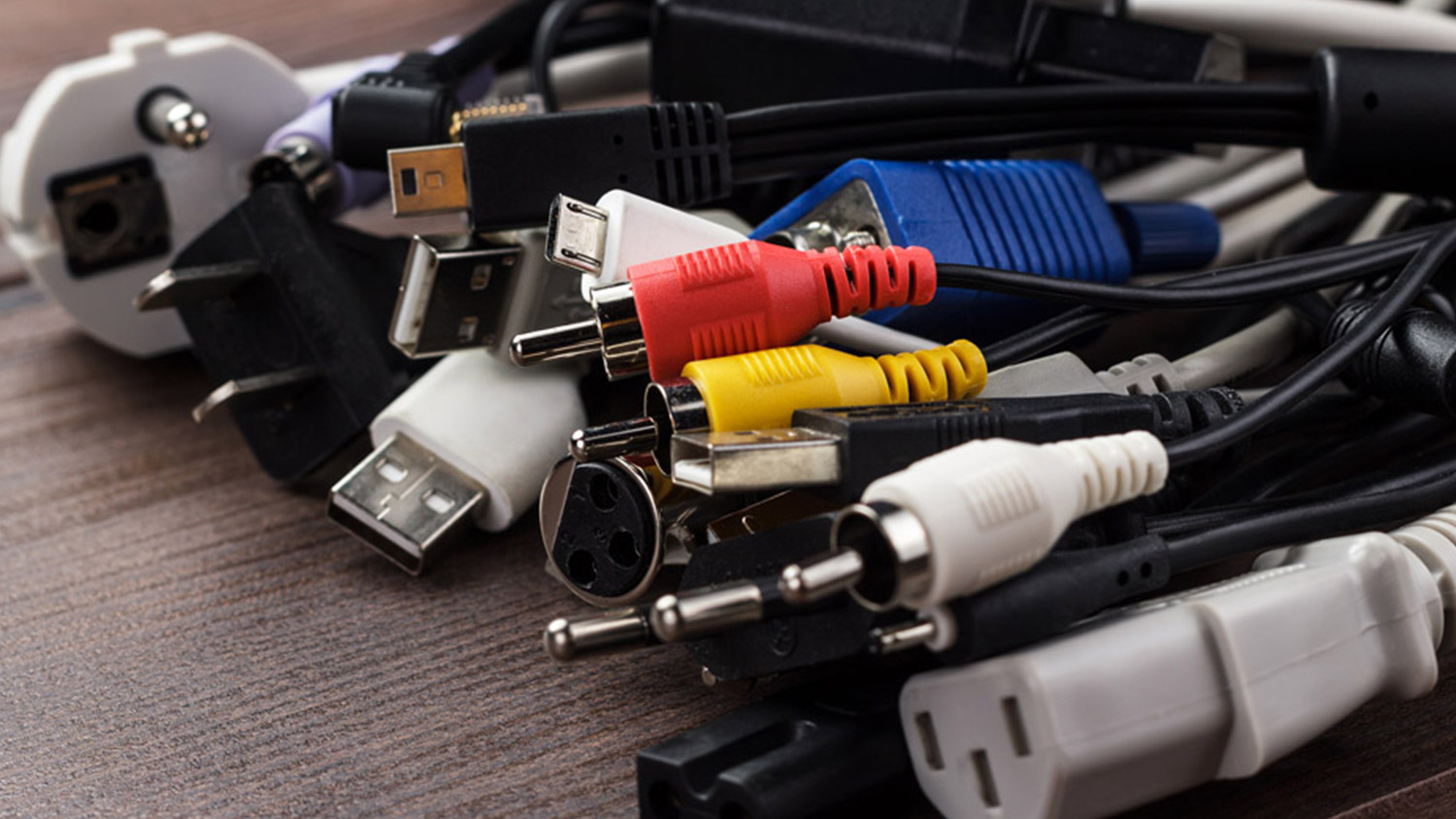 Thunderbolt 4 statt Surface Connect